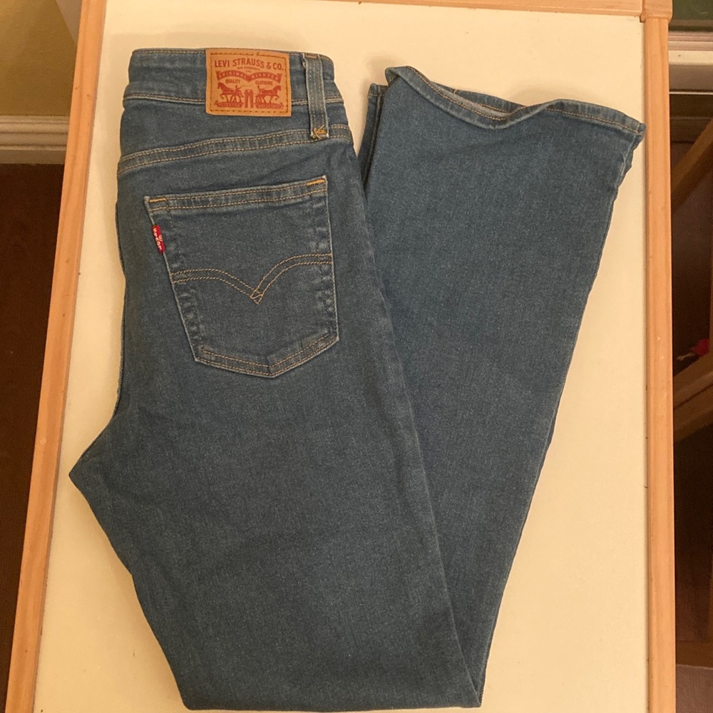 Levi’s flare jeans size W28 L30